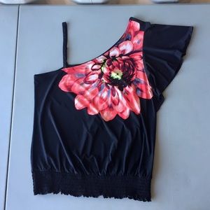 BCX One-Shoulder Floral Top
